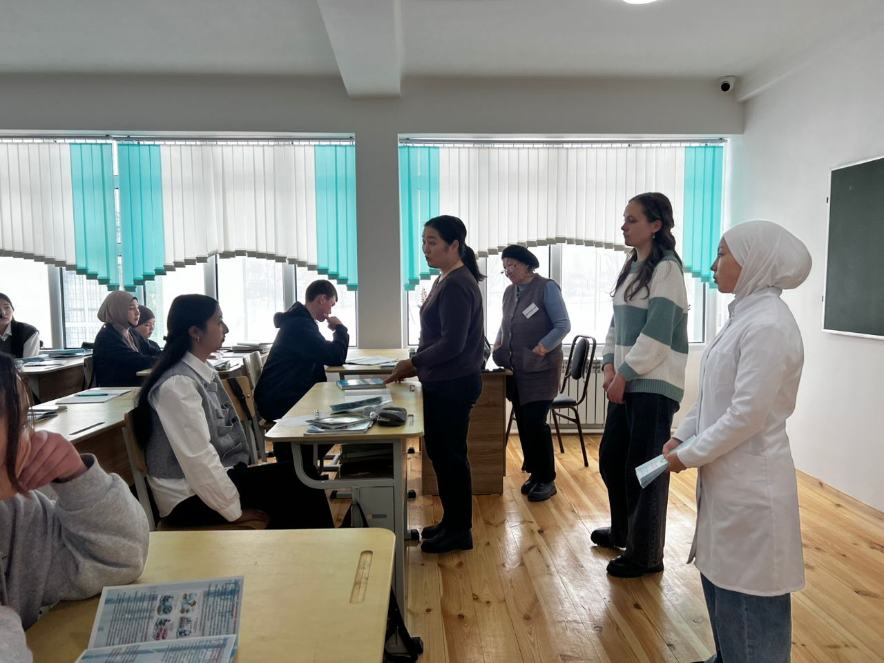 Тюпский район село Талды-Суу, школа имени М.Элебаева.